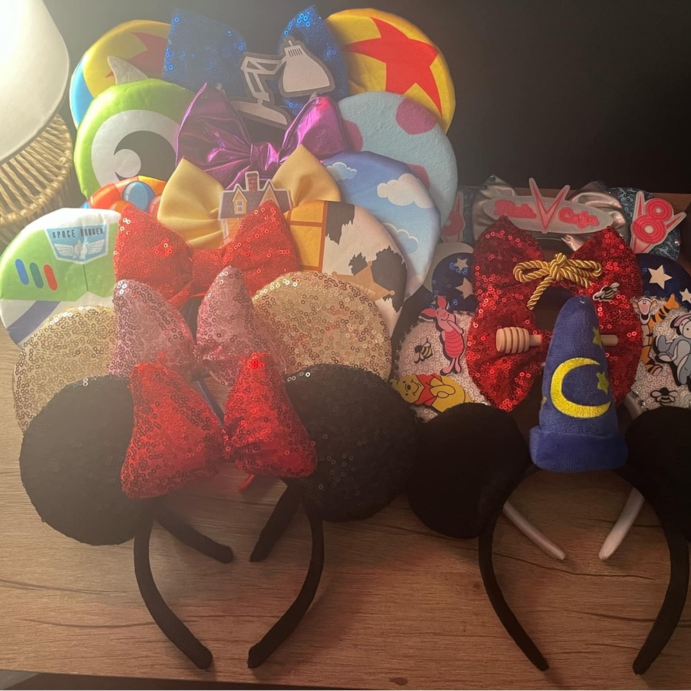 DISNEY EARS LOT OF 10
